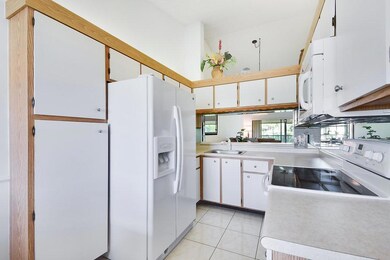 1002PinecrestCir#F_01