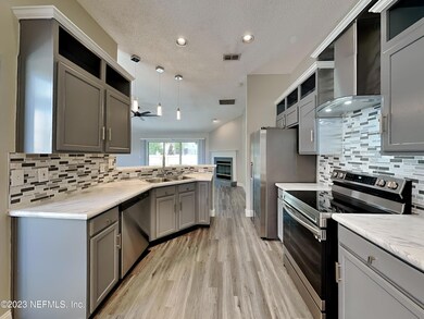 2773 Acorn Park Dr N, Jacksonville, FL 32218 - photo 5