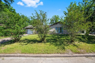 1302 Cherry Spring Dr, Houston, TX 77038 - photo 3