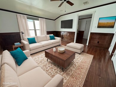 1101 E 7th St unit 3, Houston, TX 77009 - photo 4