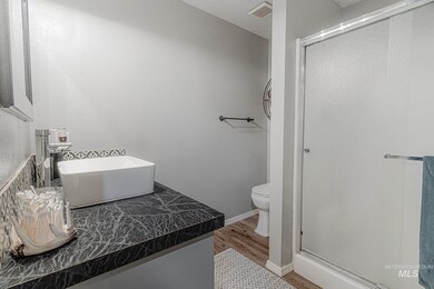 211 S Valley Dr, Nampa, ID 83686 - photo 5