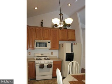 39 Bear Meade Dr, Trenton, NJ 08691 - photo 5