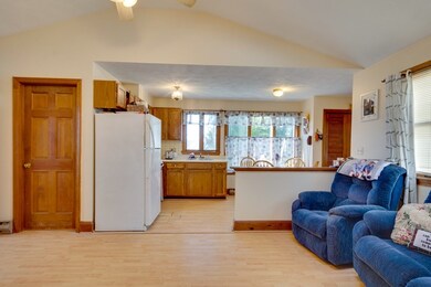 20 1/2 Buck St, Woburn, MA 01801 - photo 7
