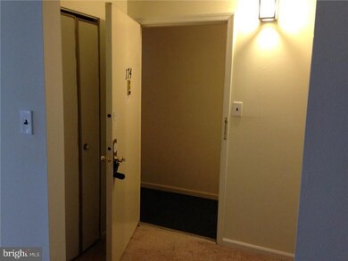 174 Riversedge Dr, Norristown, PA 19403 - photo 6