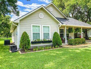 2101 Franklin Ave, Bonham, TX 75418 - photo 2