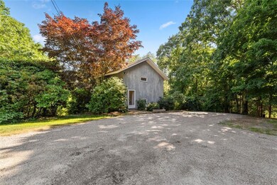 127 Whippoorwill Dr, Wakefield, RI 02879 - photo 3