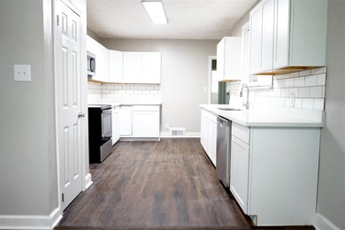 501 Oakwood Dr, Columbia, TN 38401 - photo 3