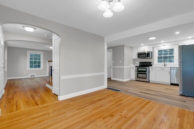 73 Wetherbee Rd, Waltham, MA 02453 - photo 3