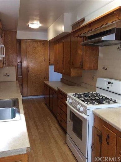 kitchen with plenty of cabinets for lots of storag