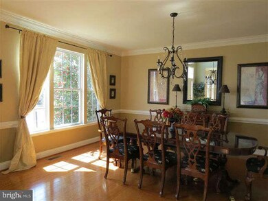 4921 Ellis Ln, Ellicott City, MD 21043 - photo 4