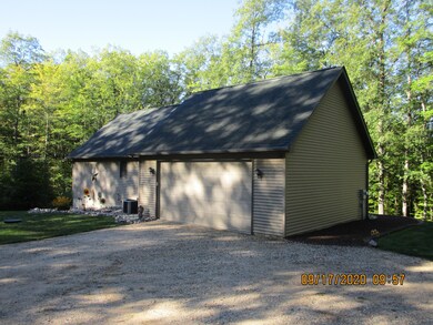 11577 Maple Ln, Gladwin, MI 48624 - photo 3