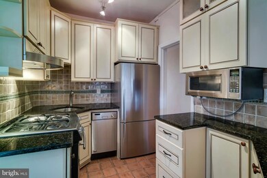 3040 R St NW unit 2, Washington, DC 20007 - photo 3