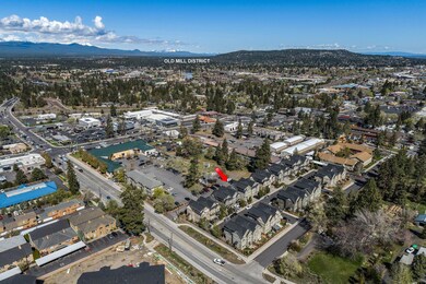 1059 SE Leonel Ln, Bend, OR 97702 - photo 2