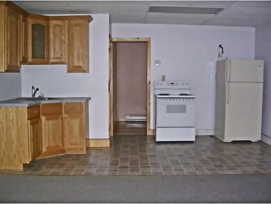 105 Mechanic St unit 1, East Brookfield, MA 01515 - photo 2