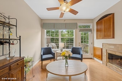 6262 Edgebrook Ln E, La Grange, IL 60525 - photo 6