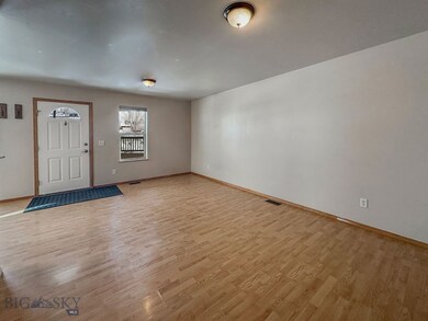Entryway featuring light hardwood / wood-style flo