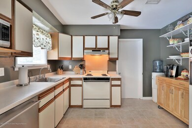 21 Middletown Ave Atlantic-009-18-1F8A70