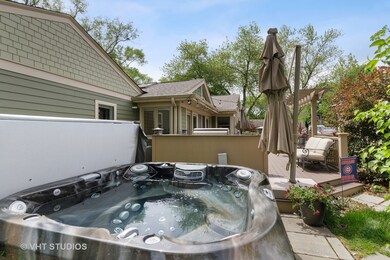 800 Queens Ln, Glenview, IL 60025 - photo 5