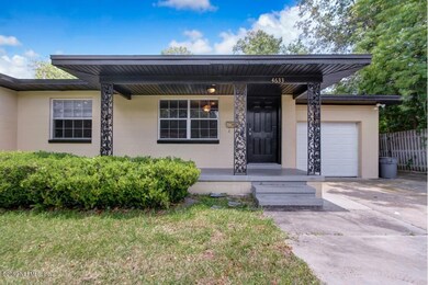 4633 Solandra Cir E, Jacksonville, FL 32210 - photo 2