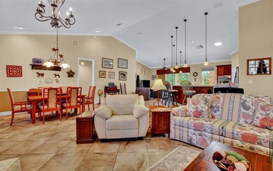 233 S Huntley Dr, Lake Placid, FL 33852 - photo 2