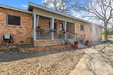 500 Shadowbrook Ln, Hurst, TX 76053 - photo 4