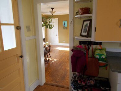 Kitchen to Dining room