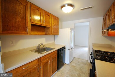 252 W Deer Park Rd, Gaithersburg, MD 20877 - photo 7