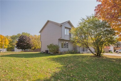 2213 Riverwoods Ave, Des Moines, IA 50320 - photo 3