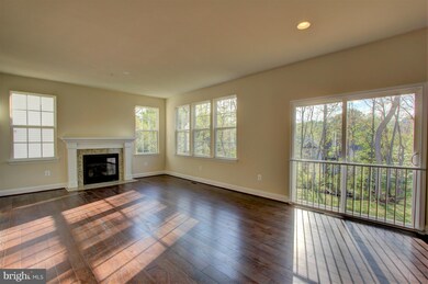 9128 Knox Ct, Laurel, MD 20723 - photo 4