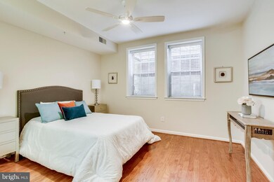 1309 Garden Wall Ct unit 801, Reston, VA 20194 - photo 4