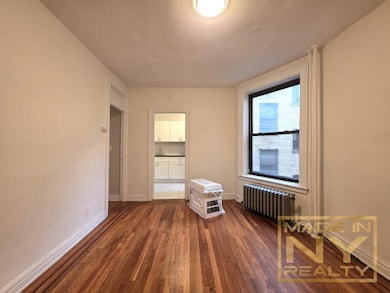 25-21 31st Ave unit A-35, Astoria, NY 11106 - photo 3