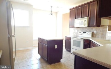 9710 Handerson Place unit 407, Manassas Park, VA 20111 - photo 6