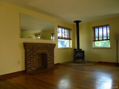 1249 N 24th St, Allentown, PA 18104 - photo 4