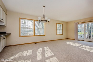 Dining/family room