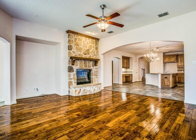 935 Crestmoor Dr, Allen, TX 75013 - photo 3