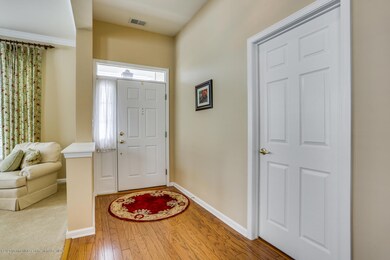 7 Red Coat Pl Allentown NJ-large-006-008