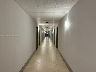 Hillcrest East Building 22 unit 112, Hollywood, FL 33021 - photo 3
