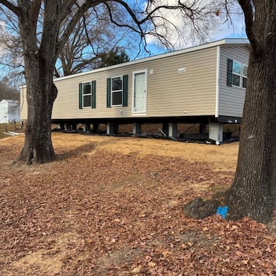 928 Sharpe Rd, Burlington, NC 27217 - photo 3