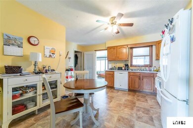 302 Ophir Ave, Lincoln, IL 62656 - photo 6