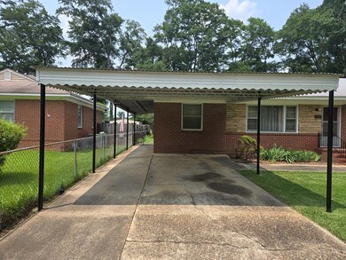 2715 Hawthorne Dr, Columbus, GA 31903 - photo 4