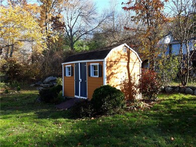 31 Pepper Bush Trail, Saunderstown, RI 02874 - photo 3