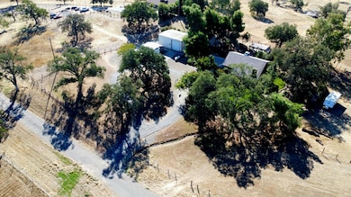 22266 Frontier Rd, Clovis, CA 93619 - photo 2