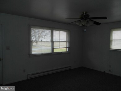 17739 Mason Dixon Rd, Hagerstown, MD 21740 - photo 4