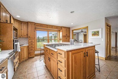 7868 E Longbranch Cir, Traverse City, MI 49684 - photo 4