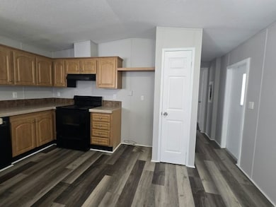 1123 Walt Williams Rd unit 134, Lakeland, FL 33809 - photo 3