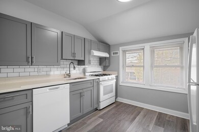 28 E Holly Ave unit 2ND FLR, Haddon Township, NJ 08107 - photo 2