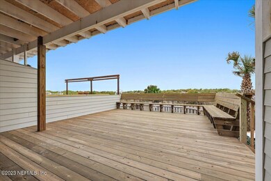 04-1st Floor Deck