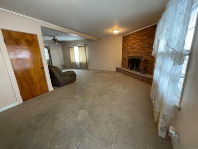 401 N Jefferson St, Ossian, IN 46777 - photo 5