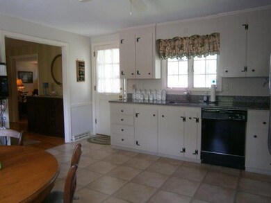 22 Avery Ln, South Yarmouth, MA 02664 - photo 5