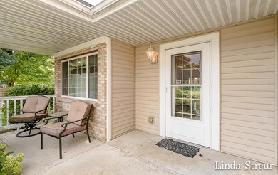 1103FountainviewCir03Lores